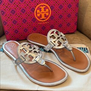 Tory Burch Miller Mirror Metallic Silver Sandals. Size 7 New!!